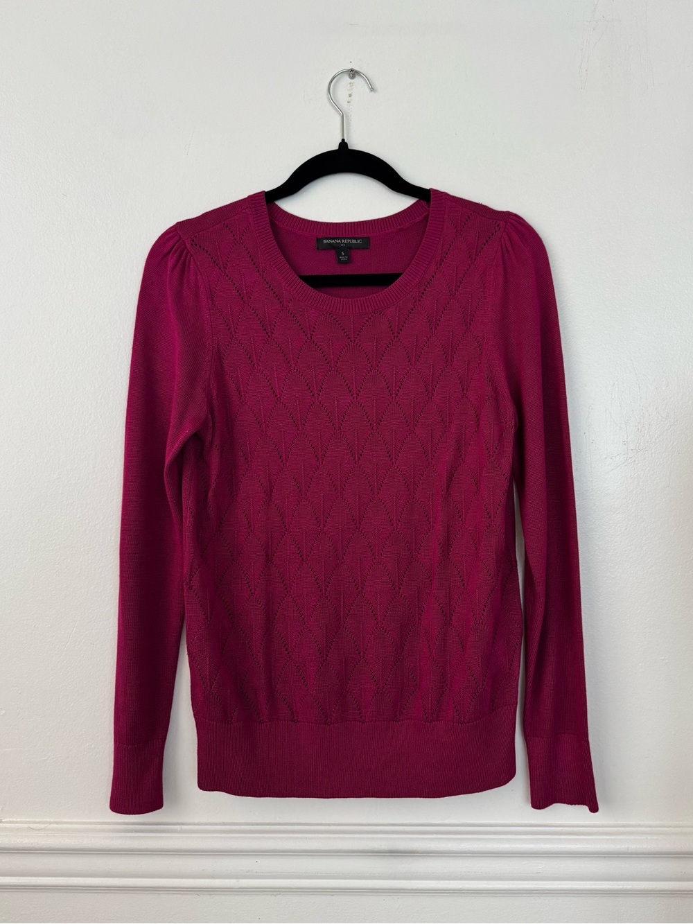 Banana Republic Fuchsia Pointelle Scoopneck Sweater